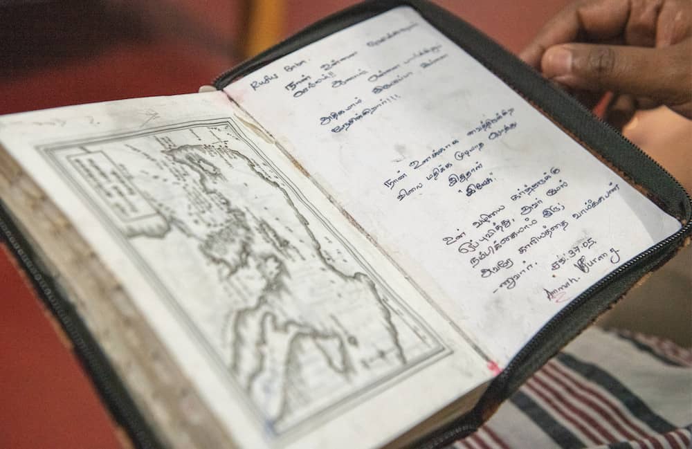 Bibel mit bewegenden Widmung